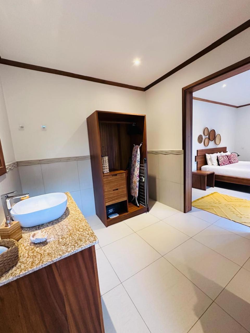 Lodoicea Apartments Bel Ombre Екстериор снимка